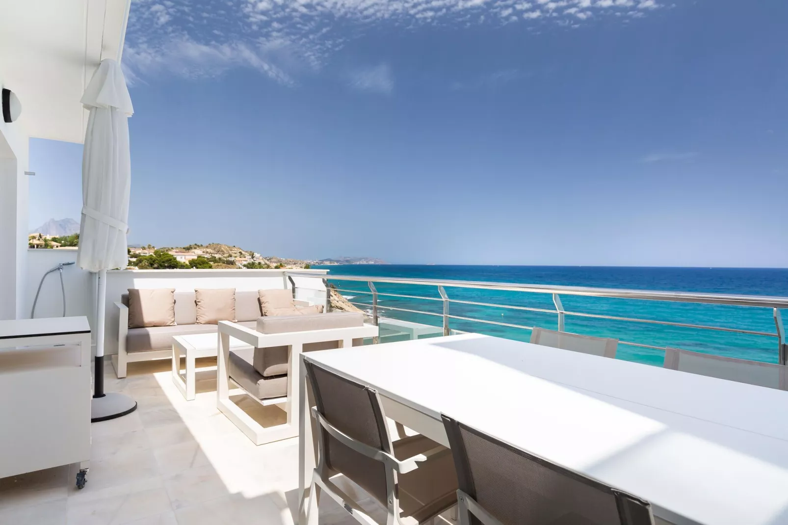 Mooi appartement met zeezicht, aan de Spaanse kust-Terrasbalkon