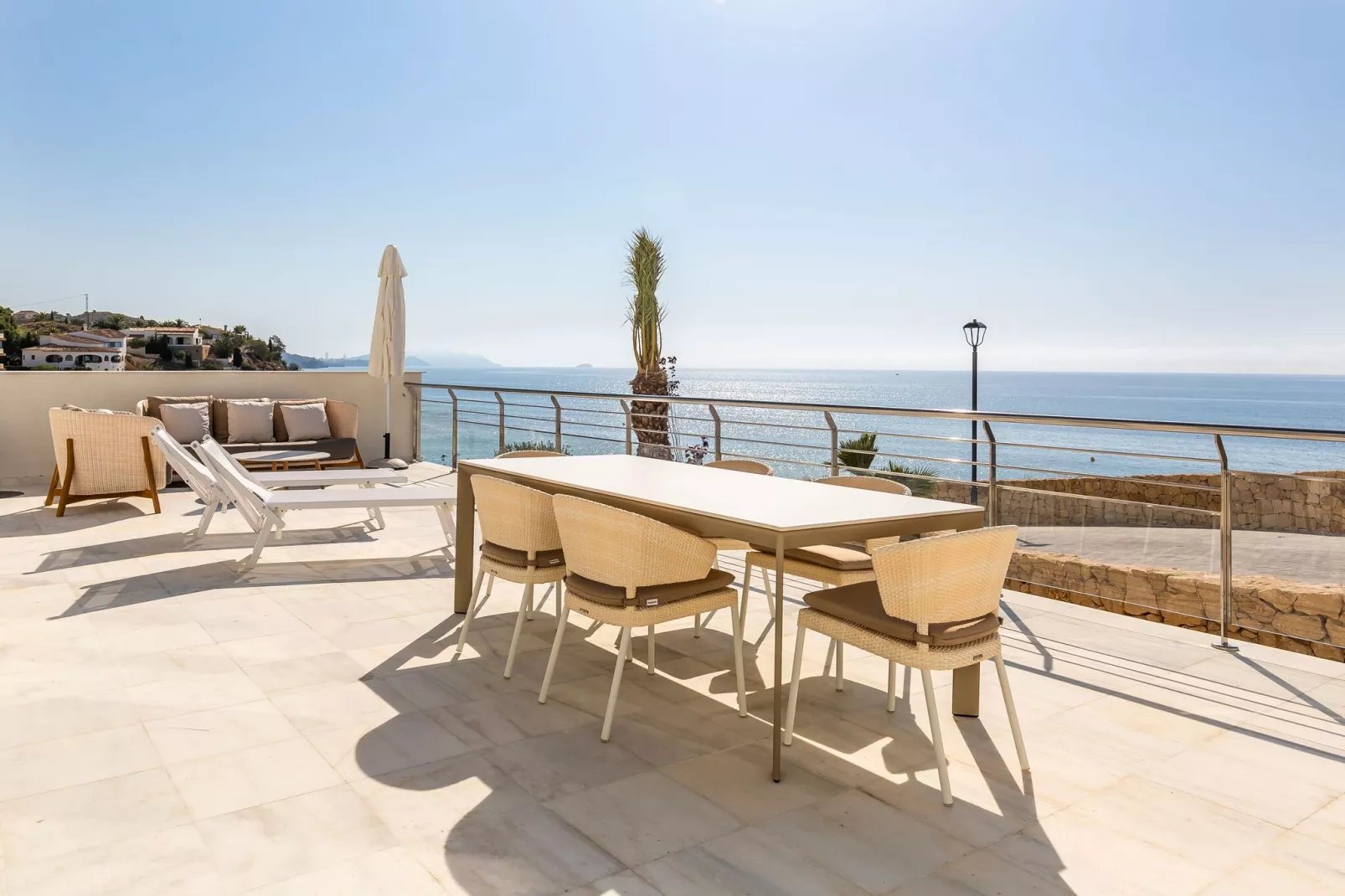 Mooi appartement met royaal dakterras en zeezicht-Terrasbalkon