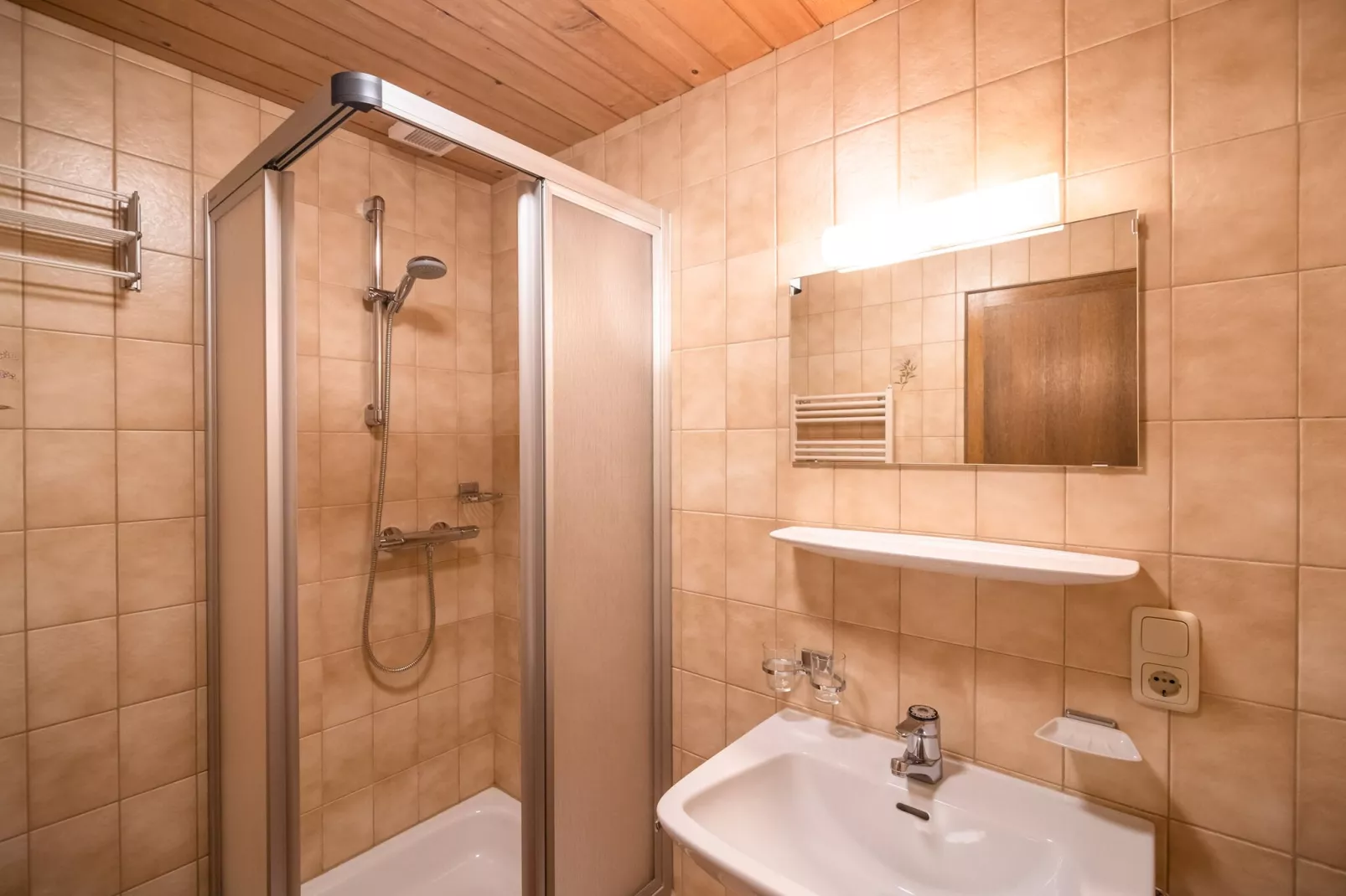 Haus Mangard-Badkamer