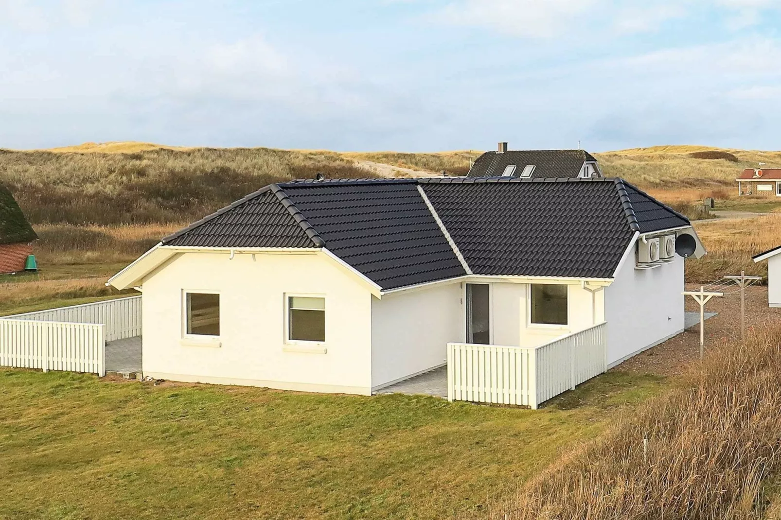 Luxe Spa Retreat aan Zee -- By Traum Ferienwohnungen-Buitenlucht