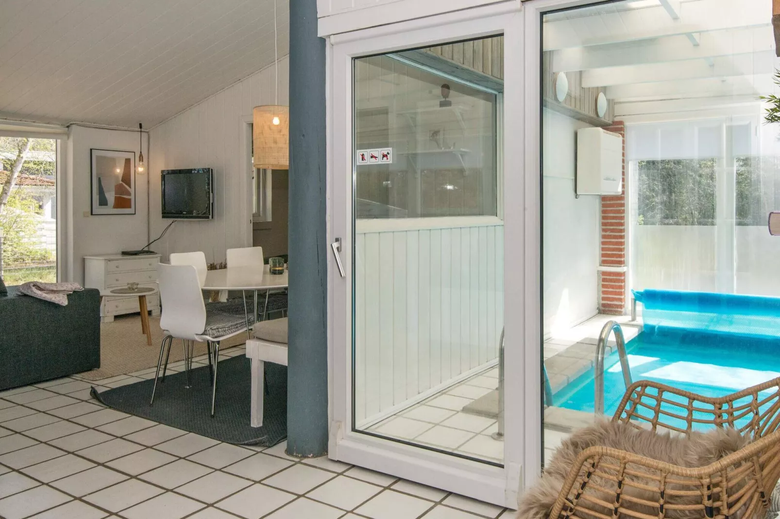 Vrijstaand vakantiehuis in Ørsted met privézwembad-Binnen