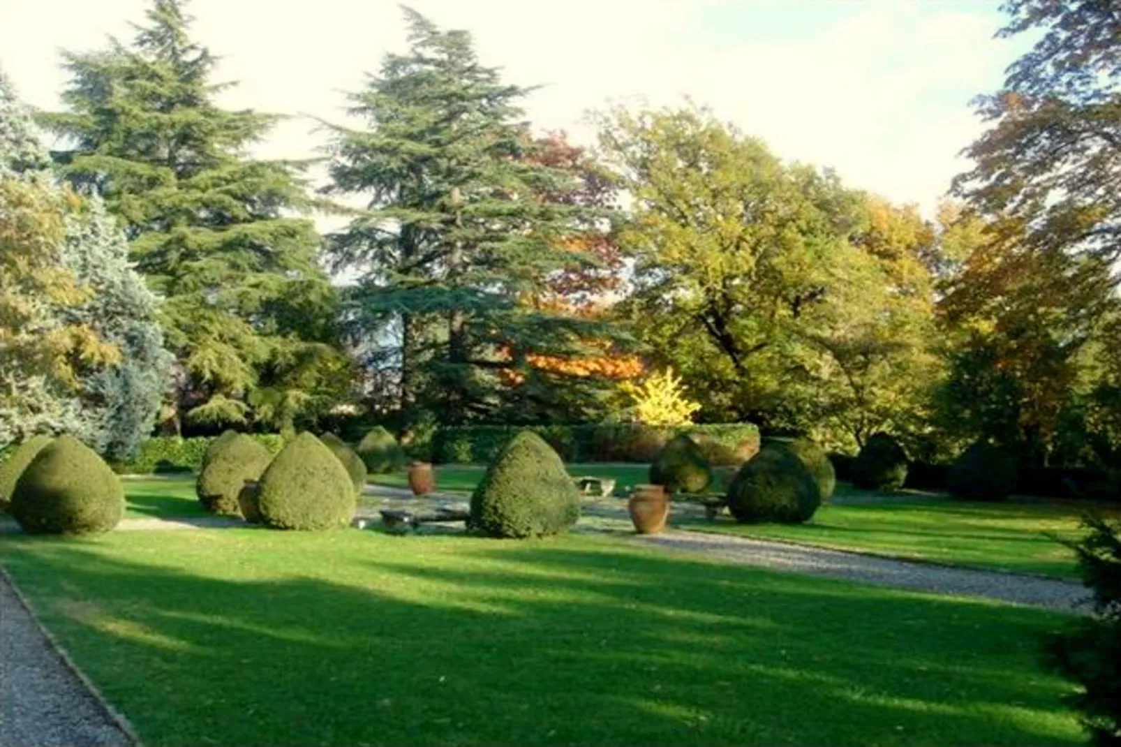 Castello Grimalda - Le Torrette-Tuinen zomer