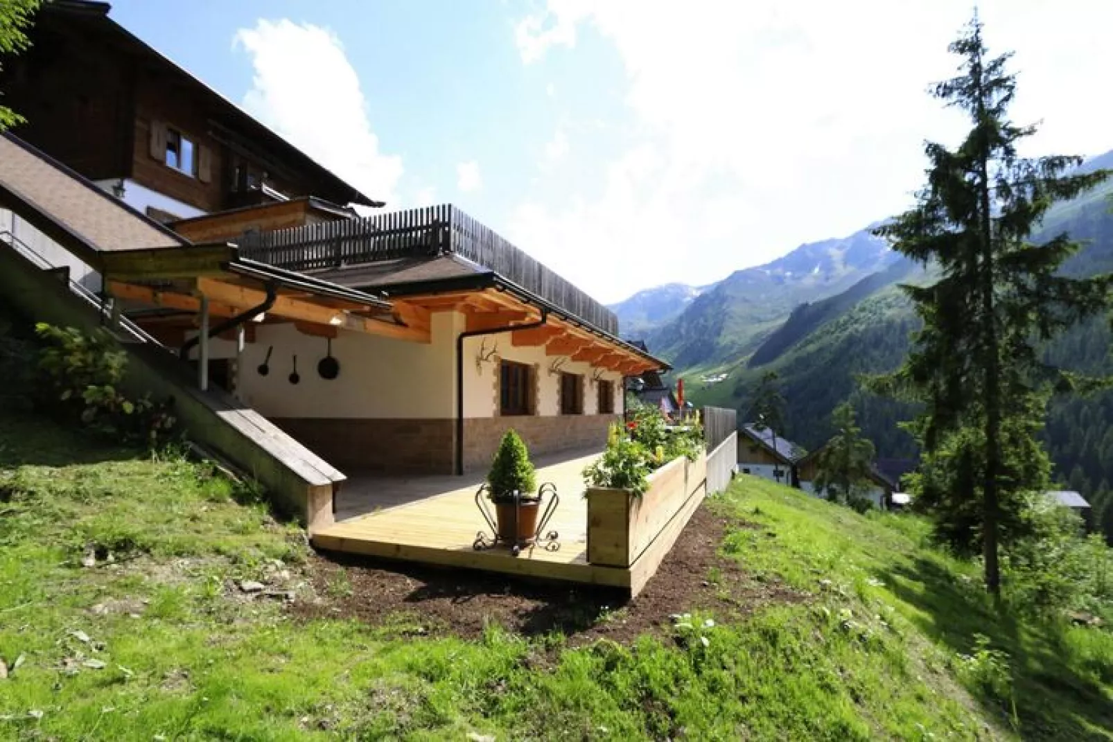 Thaler Hütte - Almzauber-Buitenkant zomer