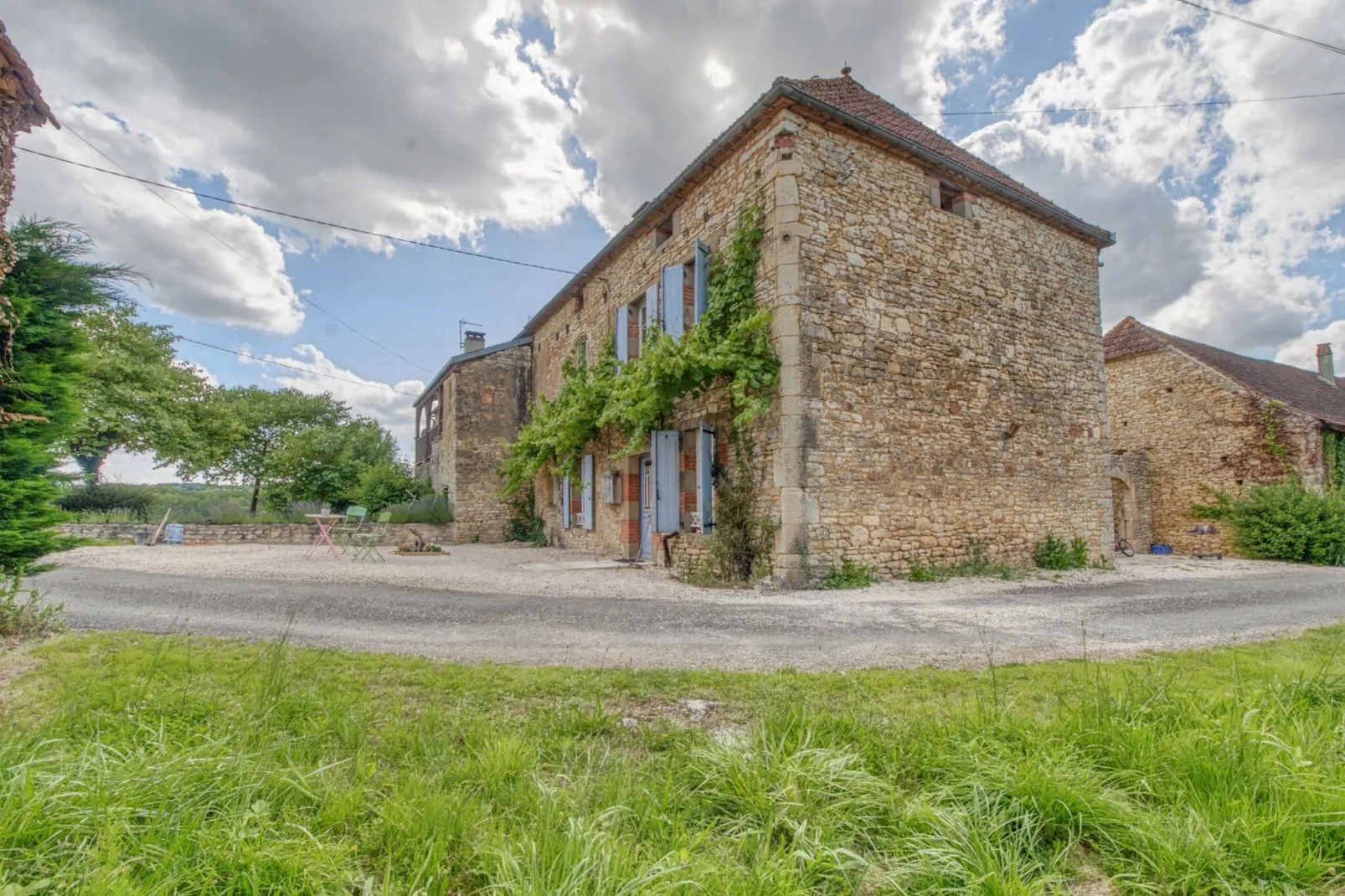 Domaine Gaury-Buitenkant zomer