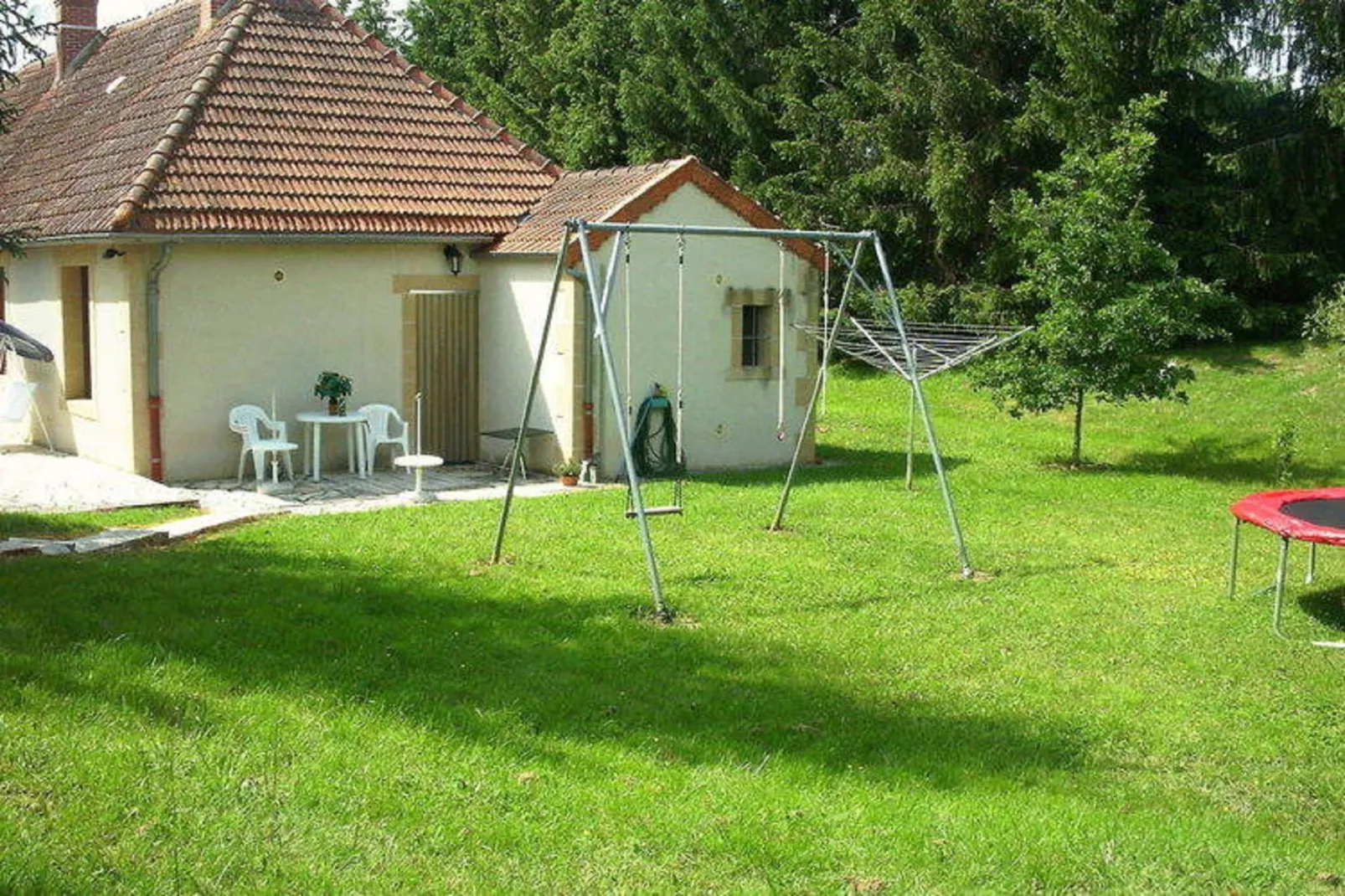 Maison de vacances -   VIEURE-Terrasbalkon