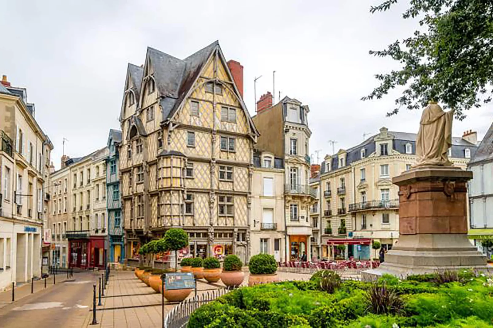 Maison de vacances St Laurent des Mortiers-Gebieden zomer 20km