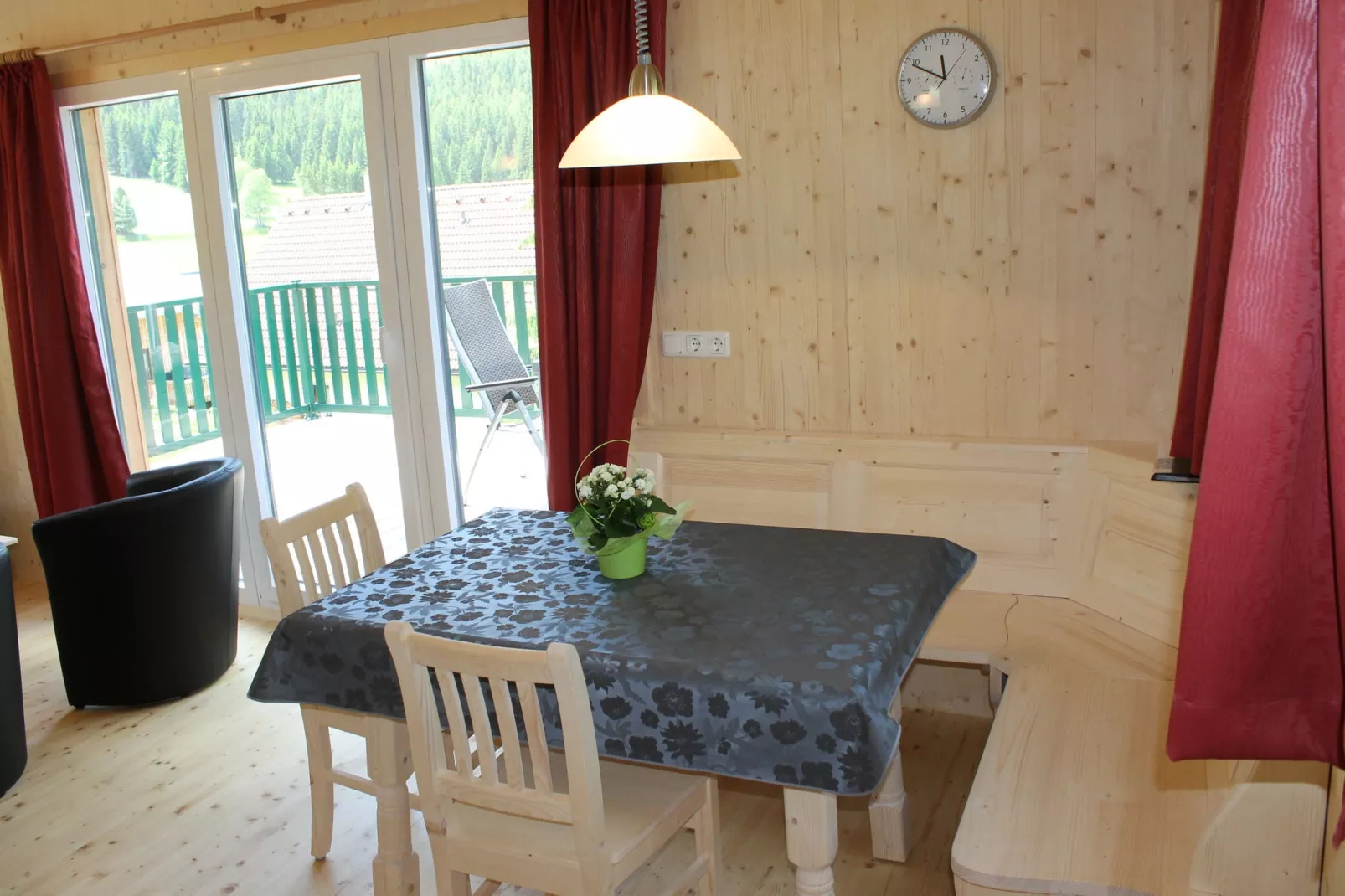 Chalet Almdorf 24-Woonkamer