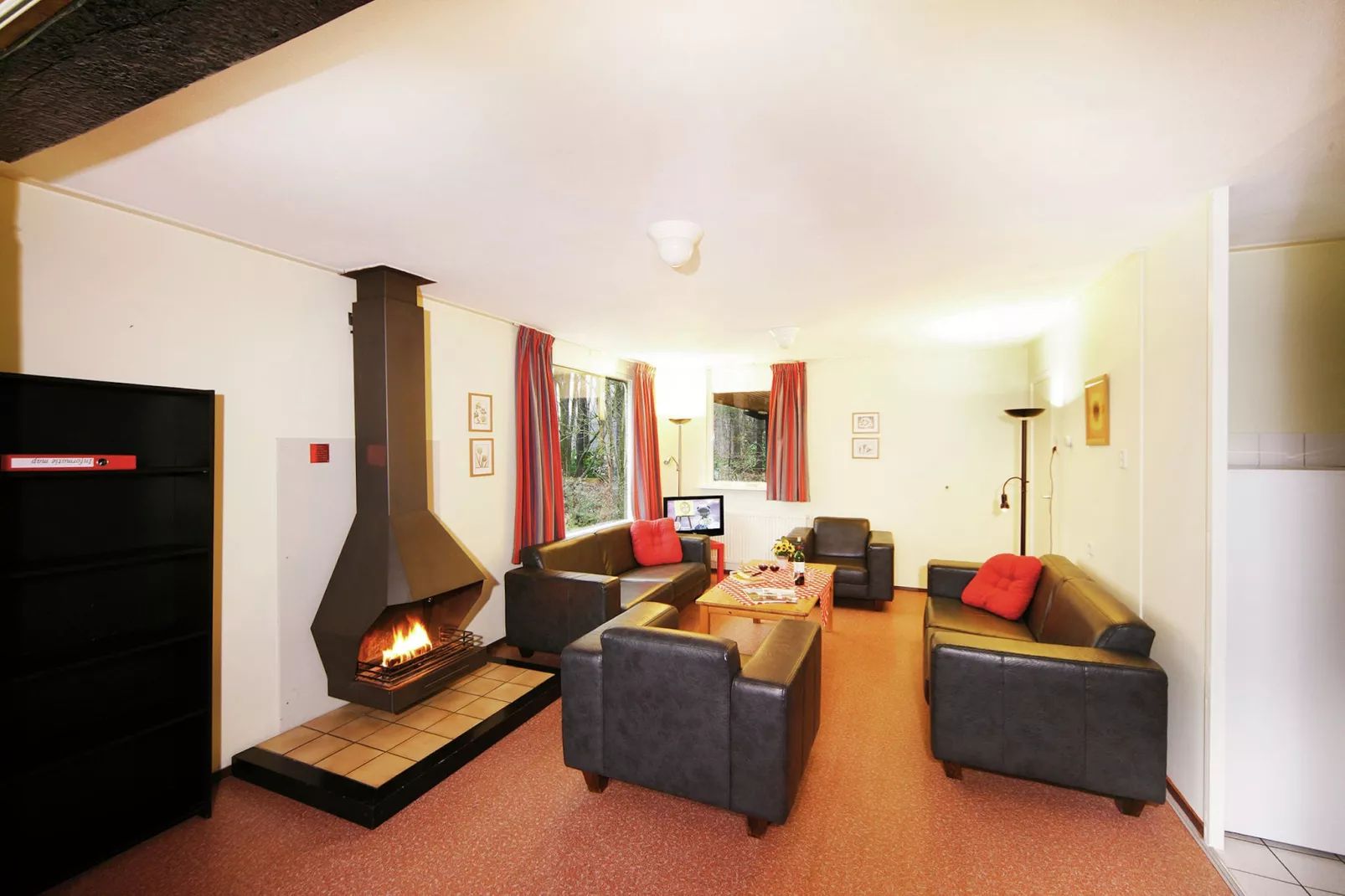 Vakantiepark de Lindenberg 1-Woonkamer