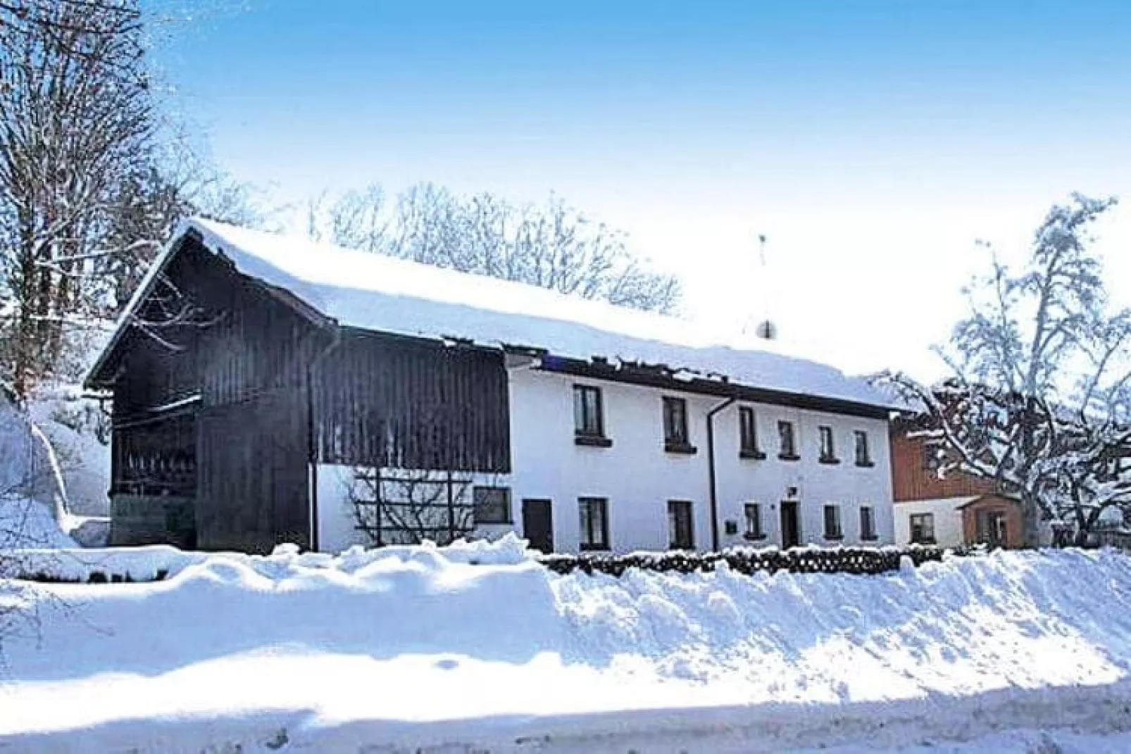Holiday flats Haus am Wald, Zenting-Wohnung für 4 Personen, 56 qm-Exterieur winter