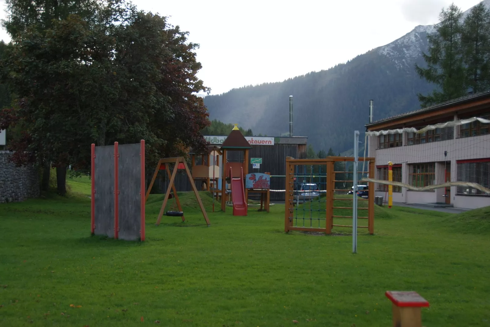 Chalet Almdorf 24-Tuinen zomer