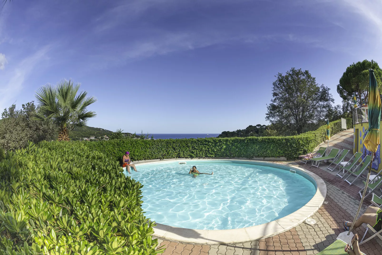 Residence Villaggio Colombo 5-Zwembad