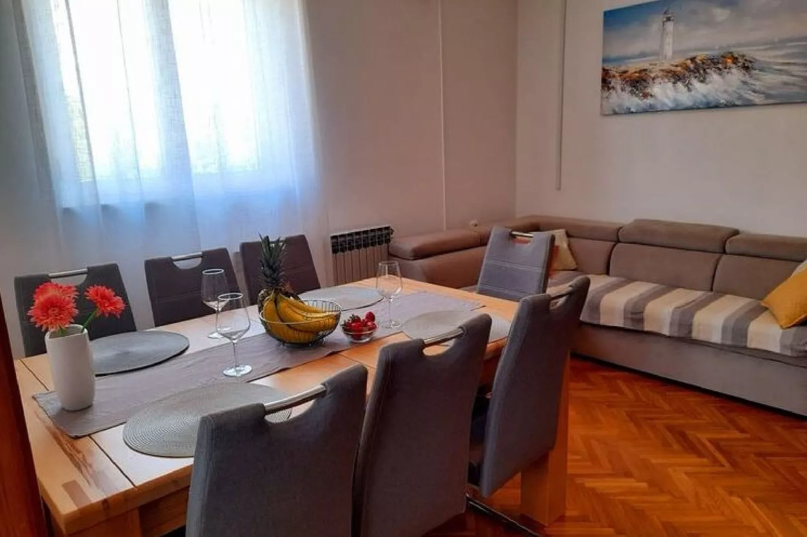 Apartment Josip-Eetkamer
