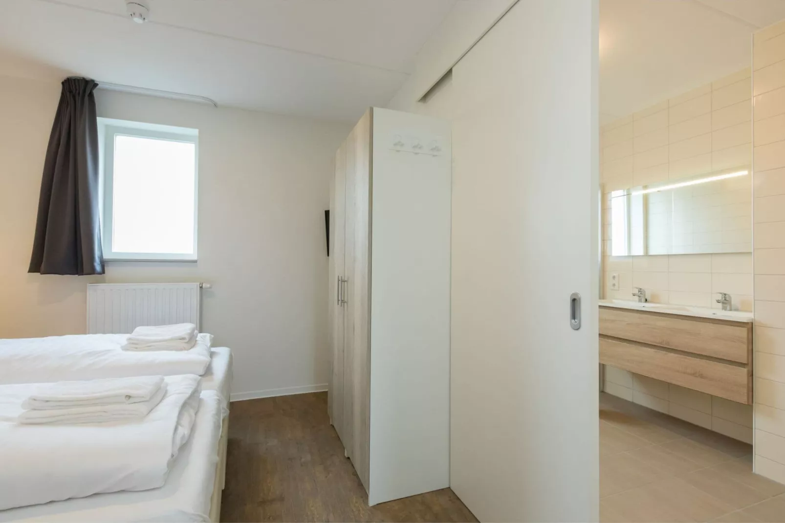 Aparthotel Zoutelande - Luxe 2-persoons comfort appartement-Slaapkamer