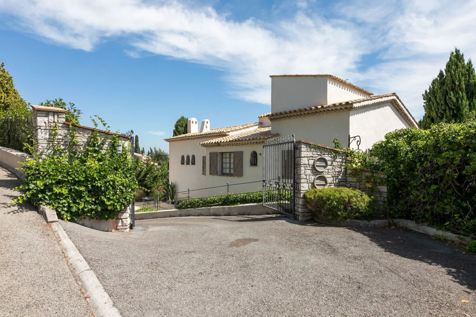 Villa Marguerite Sea View-Buitenkant zomer