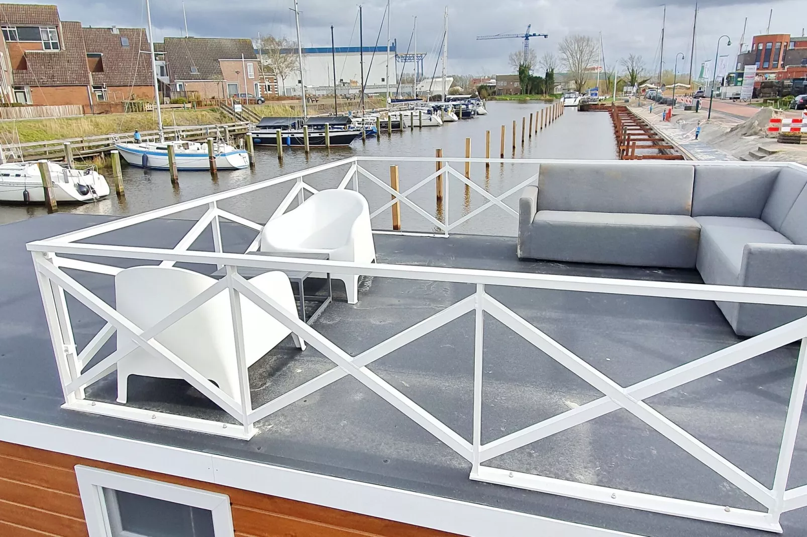 Waterlodges Lemmer 1-Terrasbalkon