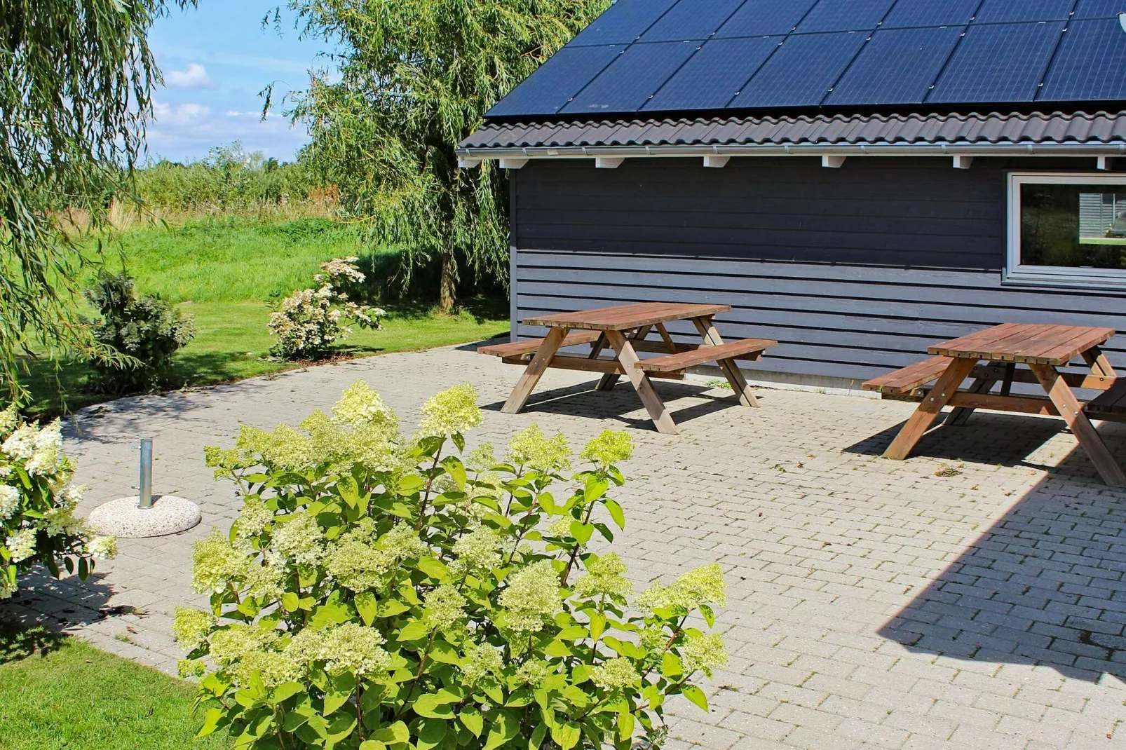 Ruim huisdiervriendelijk plattelandshuis in Idestrup-Buitenlucht