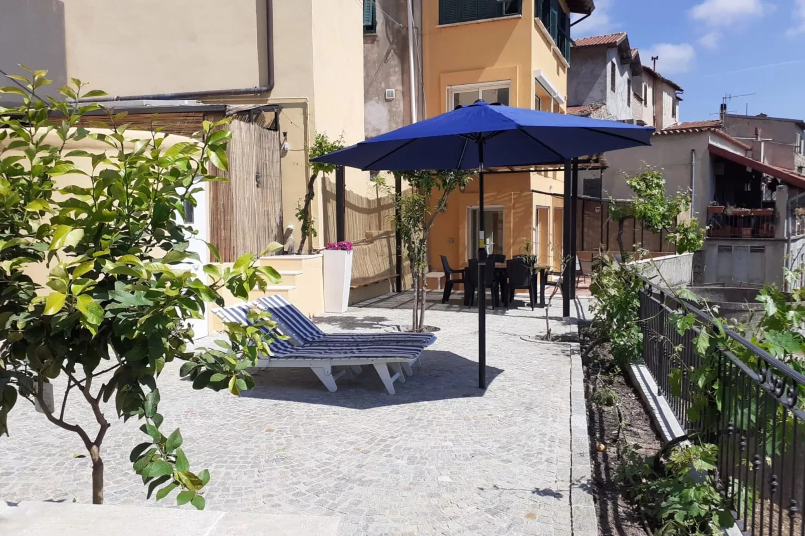 Casa nuova Ventimiglia-Terrasbalkon