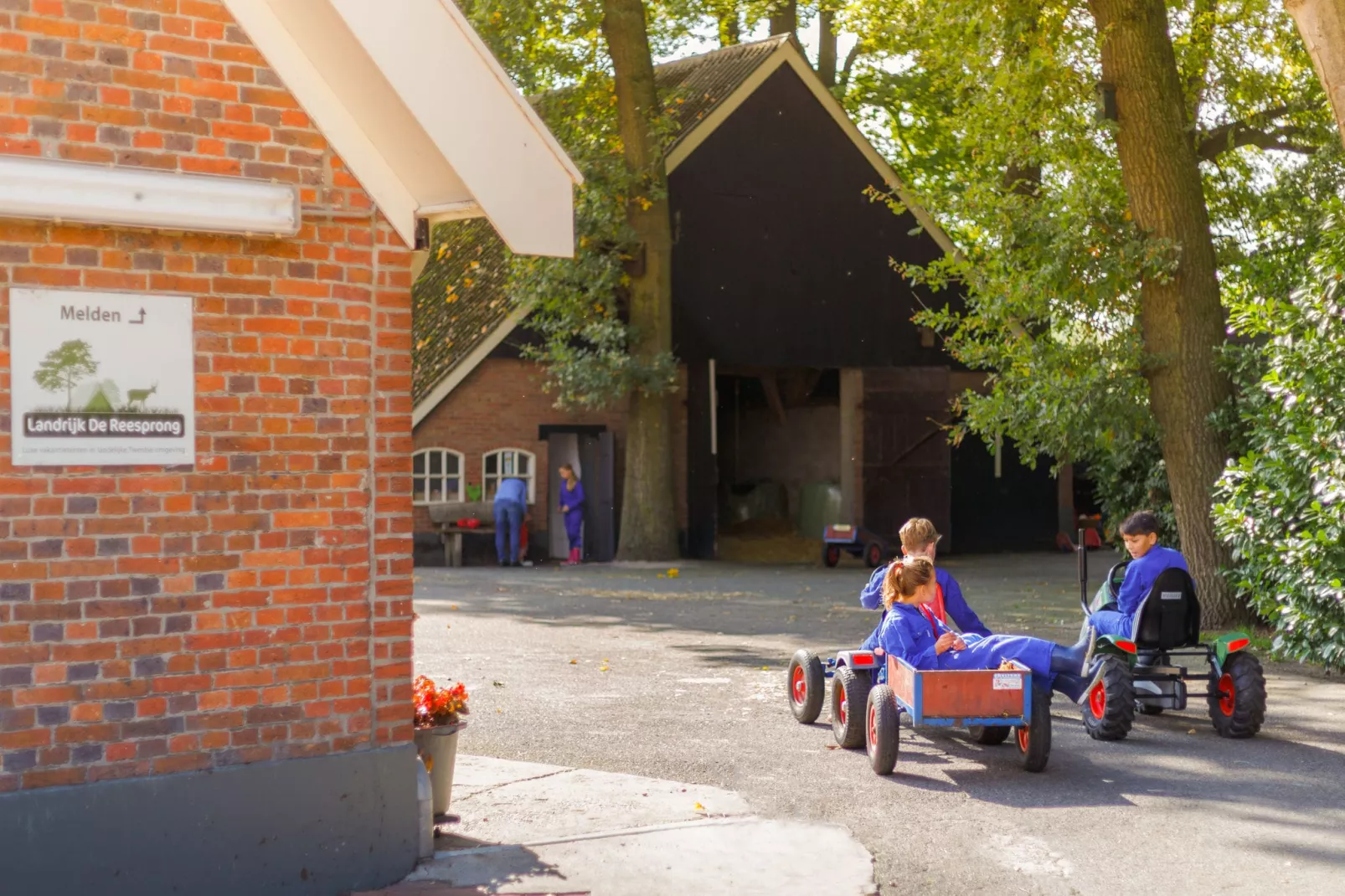 Landrijk de Reesprong 2-Parkfaciliteiten