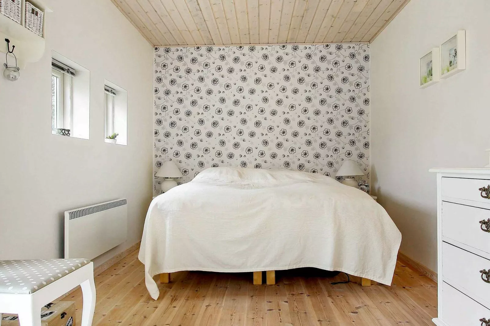 Speciaal vakantiehuis in Glesborg met een terras-Binnen