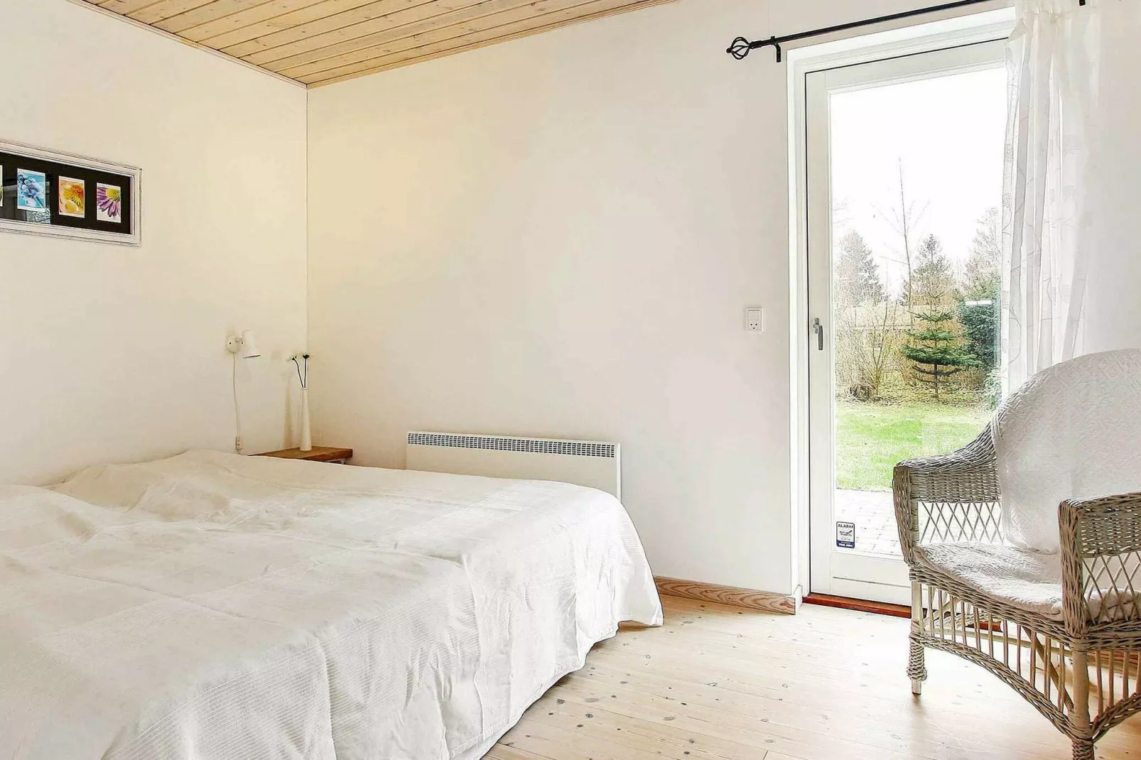 Speciaal vakantiehuis in Glesborg met een terras-Binnen
