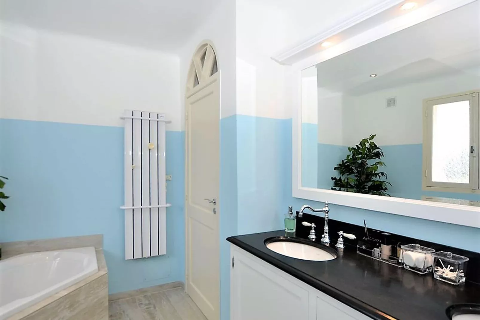 La Salamandre-Badkamer