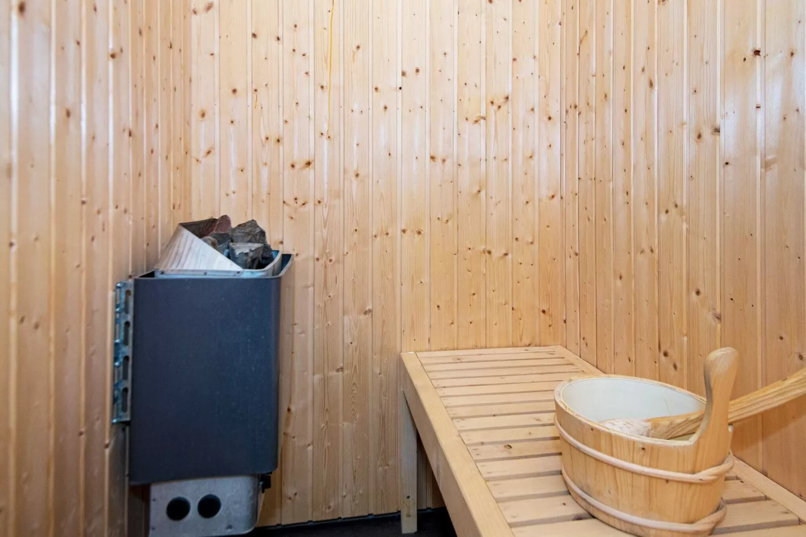 14 persoons vakantie huis in Glesborg-Sauna