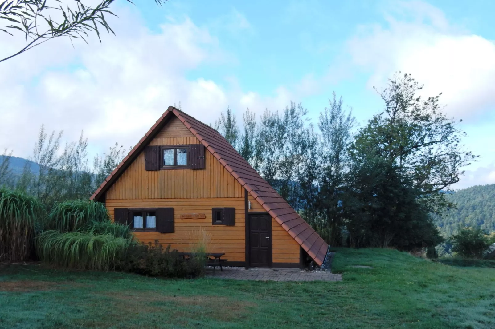 Chalet - LA HOUBE DABO-Buitenkant zomer