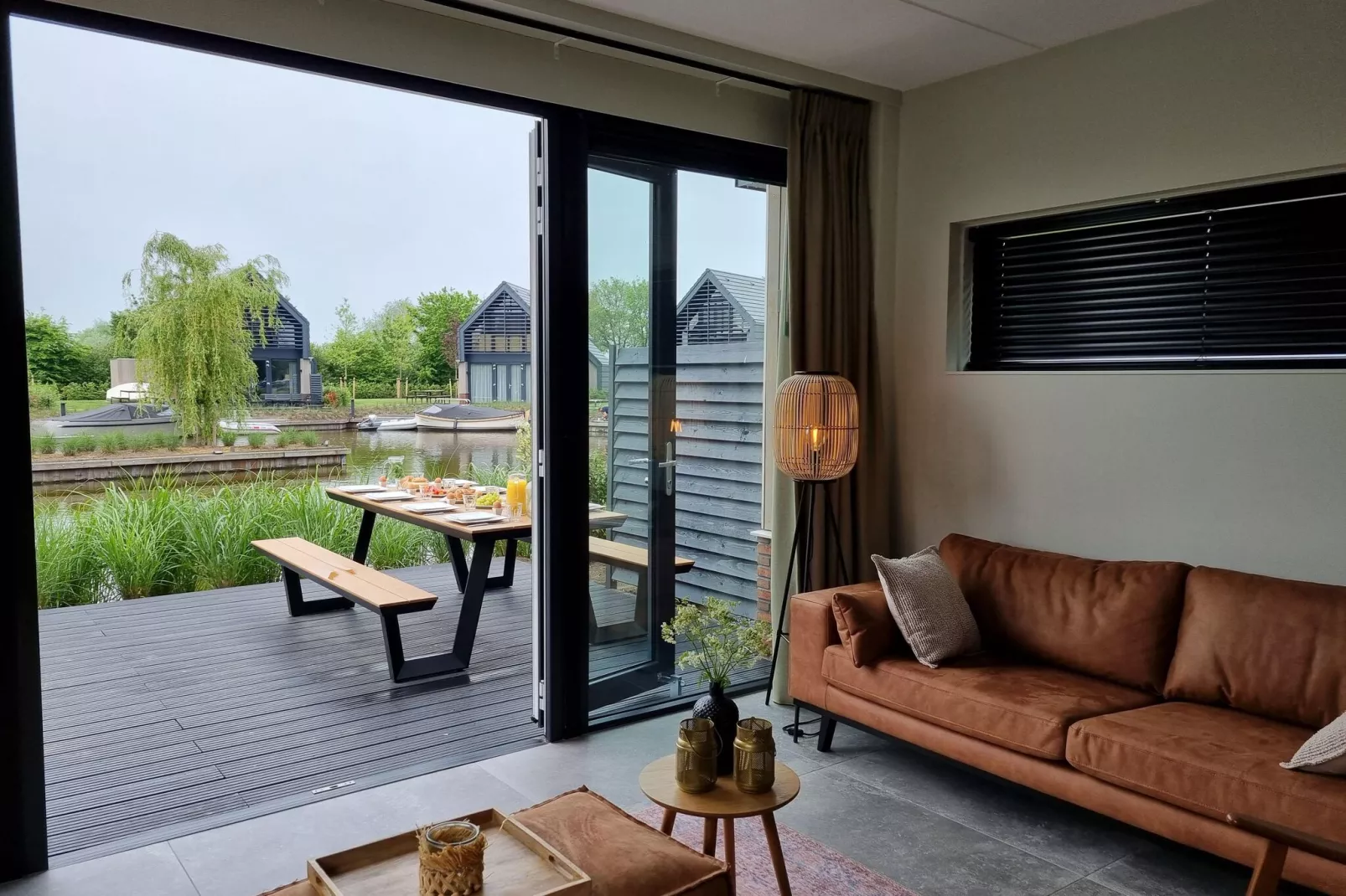 Watervilla Twa-Woonkamer