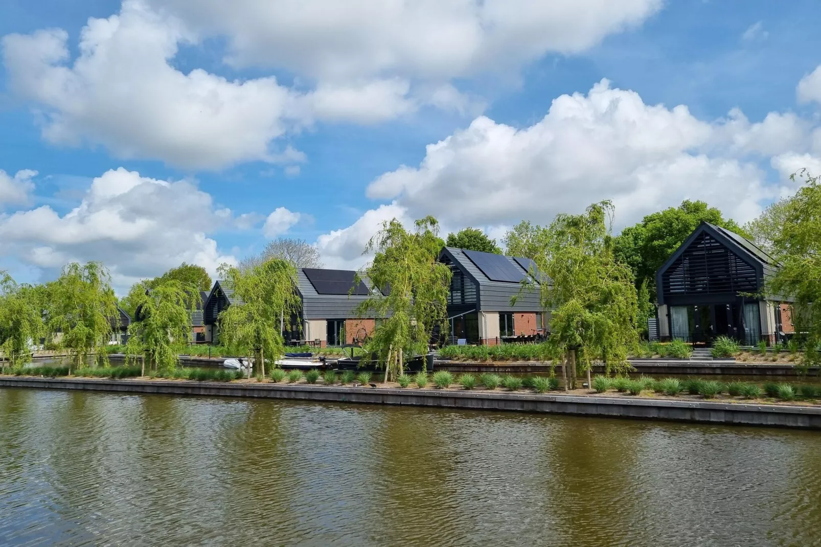 Watervilla Twa-Gebieden zomer 1km