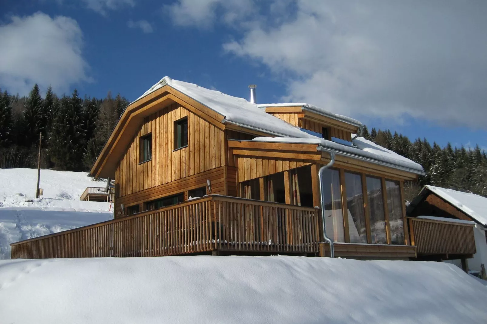 Chalet Sjenharieja-Exterieur winter