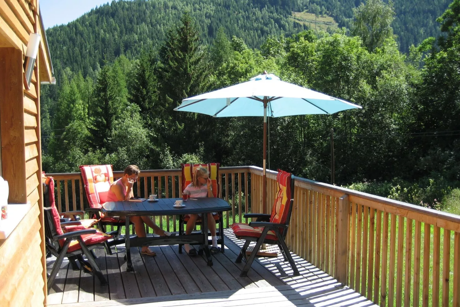 Chalet Sjenharieja-Terrasbalkon