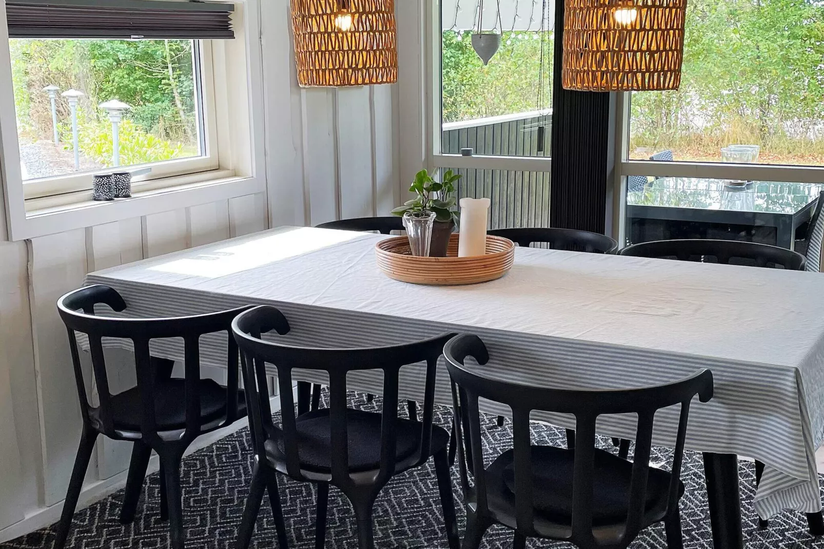 Ruim plattelandshuis in Hemmet met overdekt terras-Binnen