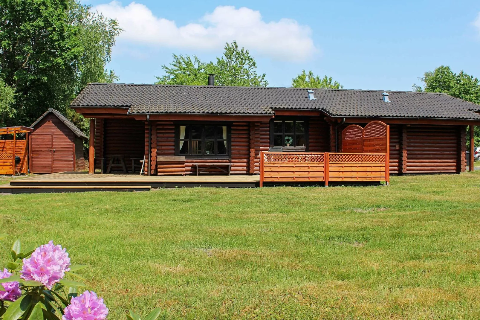 Mooi 5-sterren vakantiehuis in Fårvang met sauna-Buitenlucht