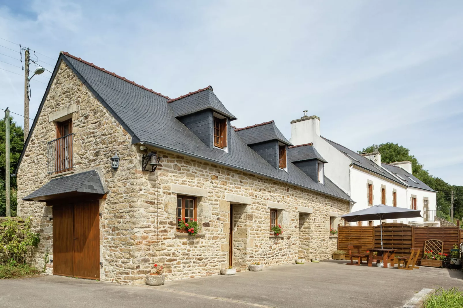 Maison de vacances Pont Croix-Buitenkant zomer