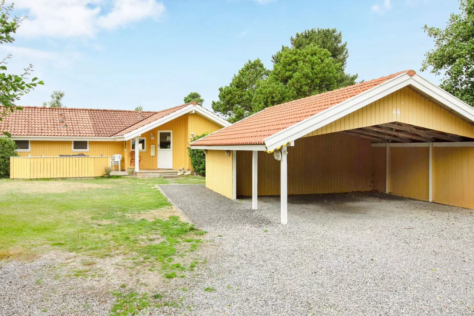 Luxe 4-sterren vakantiehuis in Væggerløse met jacuzzi-Uitzicht