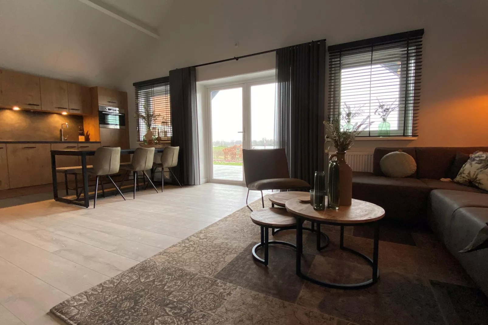 Rossum 8H-Eetkamer
