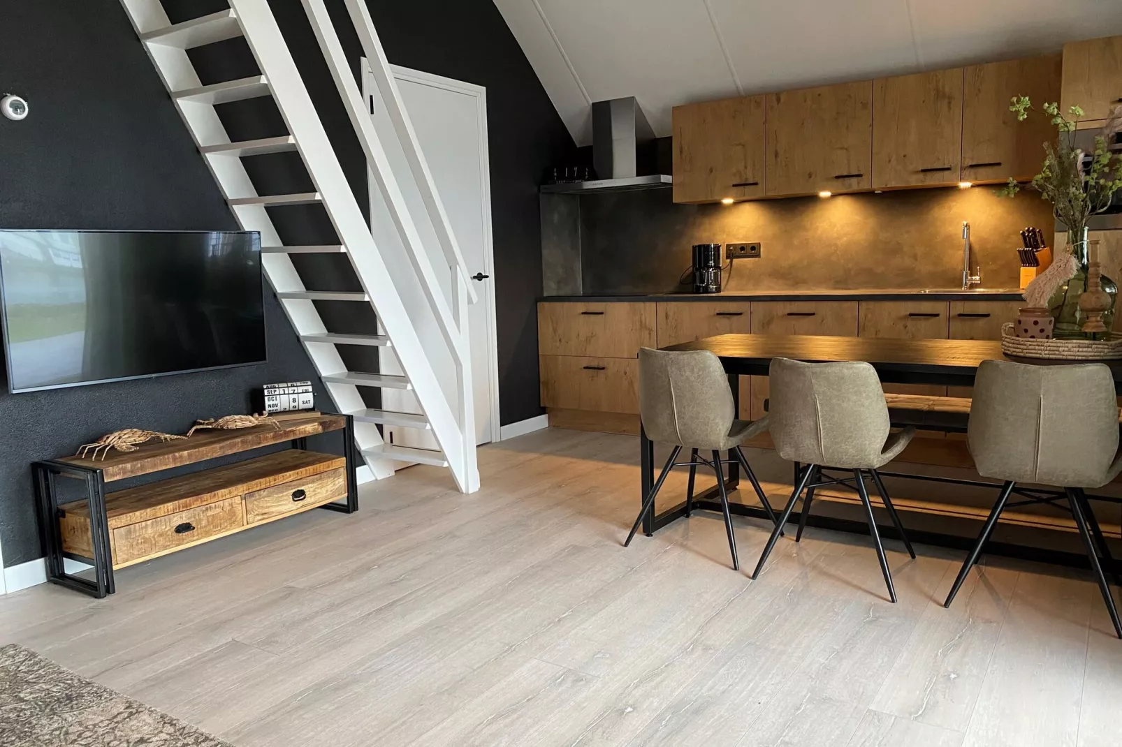 Rossum 8G-Eetkamer