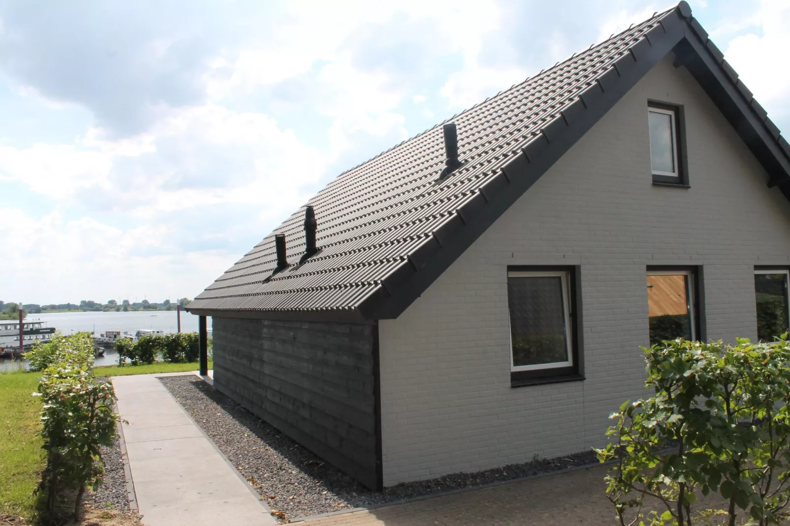 Rossum 8G-Buitenkant zomer