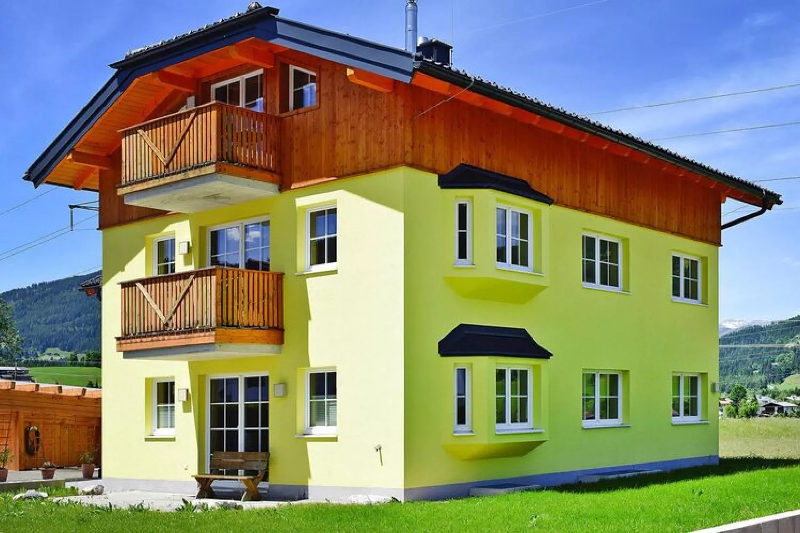 Villa Constanze - Doppelhaushälfte-Buitenkant zomer