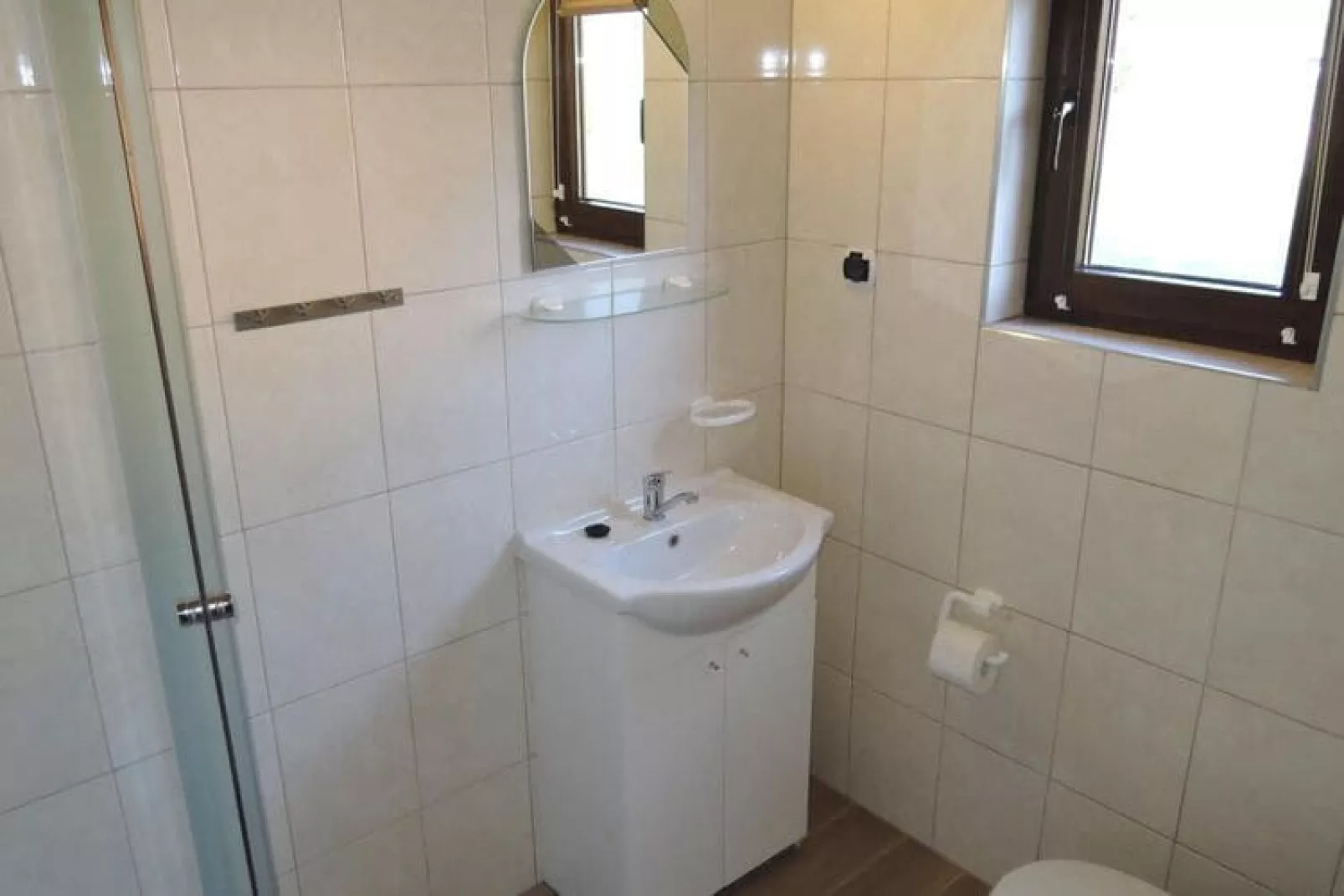 Terraced Houses Rewal-Typ A35 qm 4 Pers BAL-Badkamer