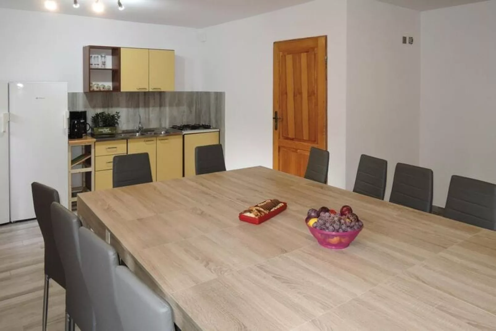 Lovely holiday home in Pobierowo for 20 persons-Keuken