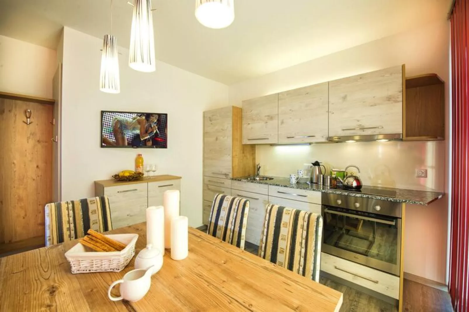 Appartement in Dorfgastein met balkon of terras-Keuken