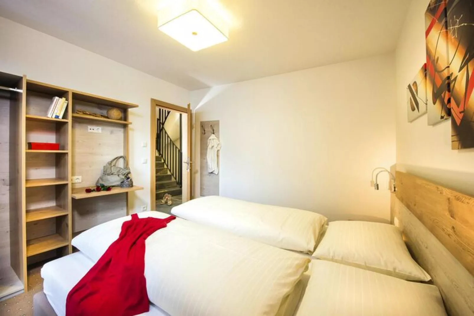 Appartement in Dorfgastein met balkon of terras-Slaapkamer