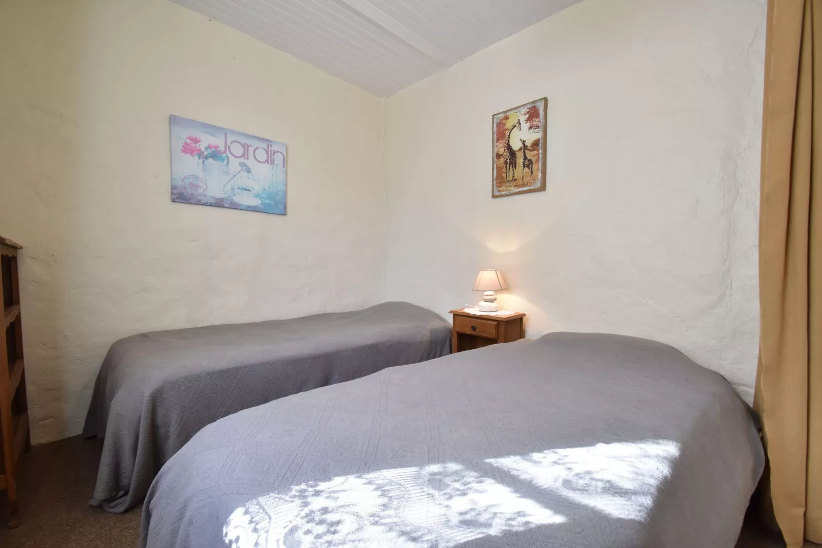 Maison de vacances Besse les Vitarelles 6 p-Slaapkamer