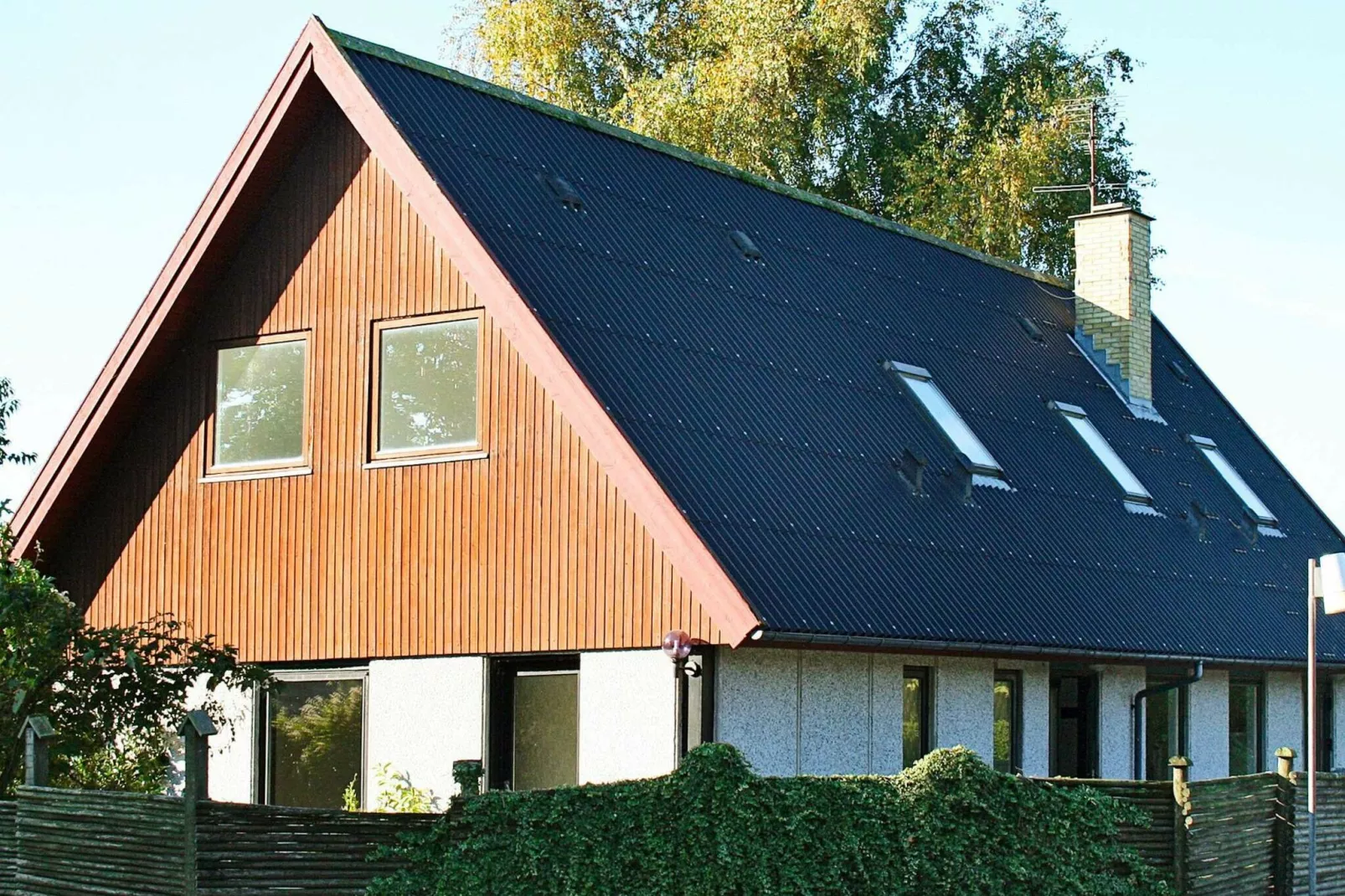 Ruim vakantiehuis in Nexø vlak bij een zandstrand-Buitenlucht