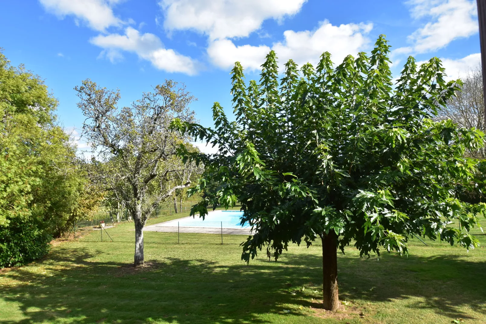 Maison de vacances Besse les Vitarelles 6 p-Tuinen zomer