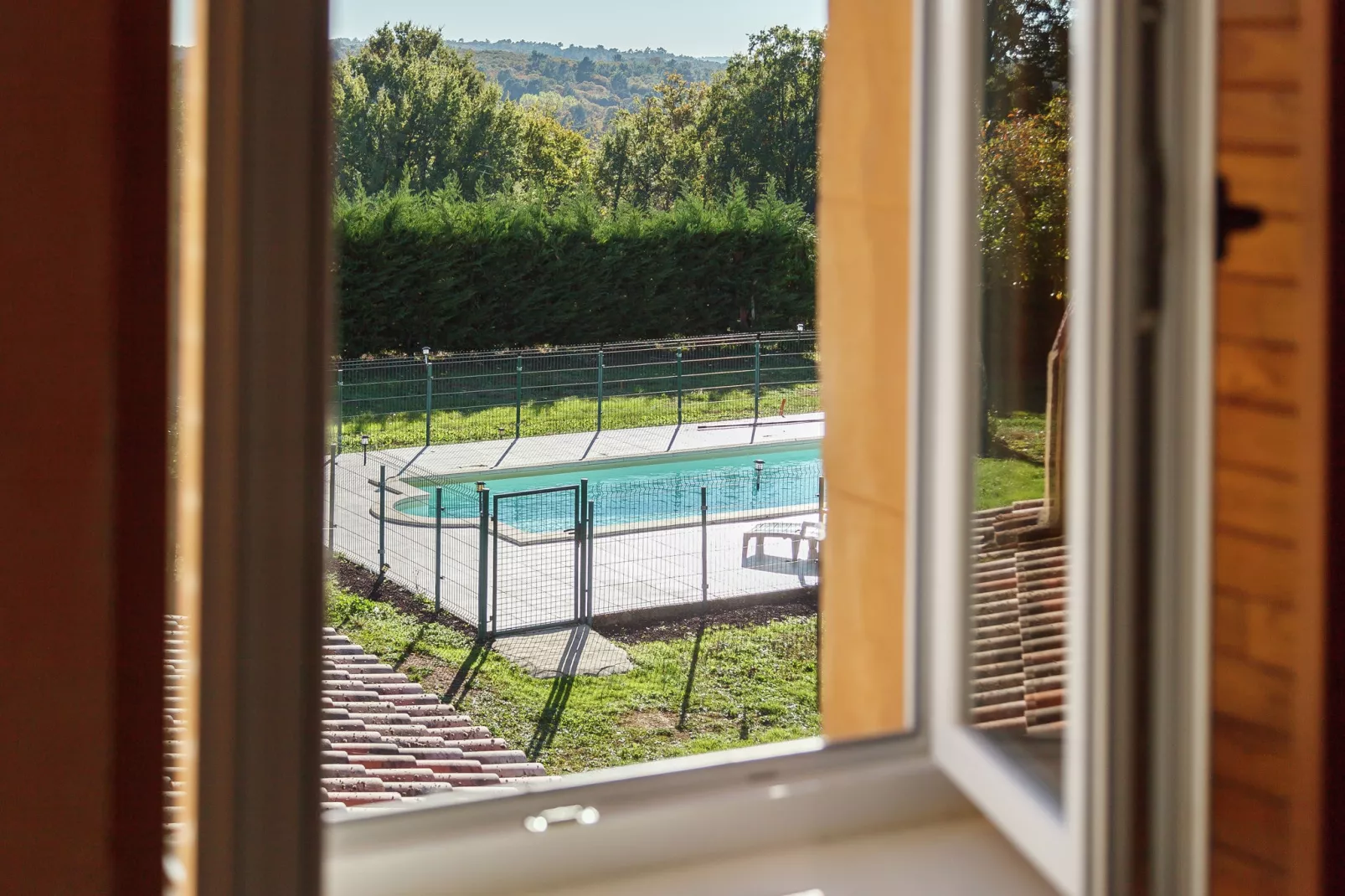 Maison de vacances Prats du Périgord  	Mas de Mouly-Uitzicht zomer