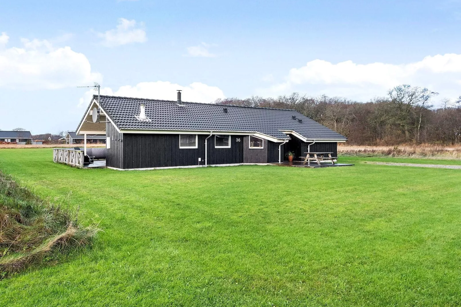 Stijlvol vakantiehuis in de buurt van de zee in Storvorde-Buitenlucht