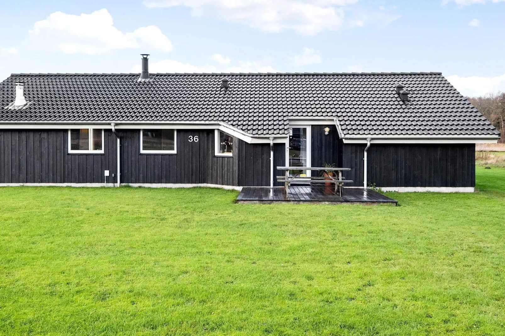 Stijlvol vakantiehuis in de buurt van de zee in Storvorde-Buitenlucht