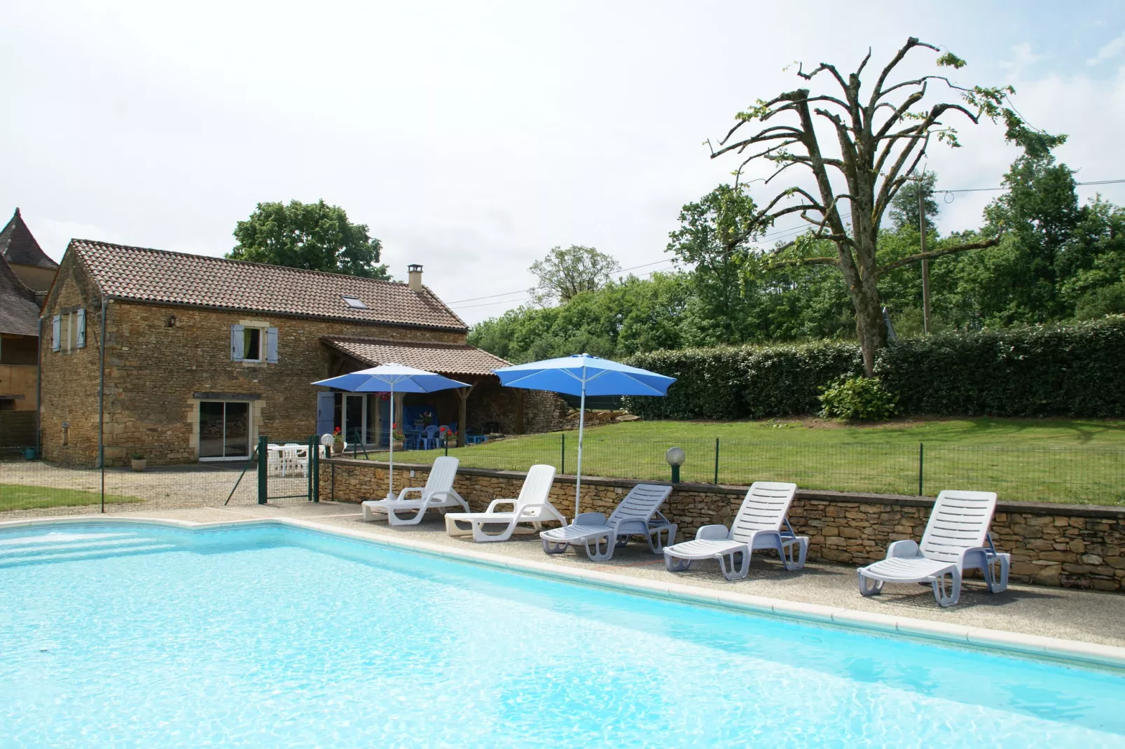 Maison de vacances Besse les Vitarelles 4 pers-Zwembad